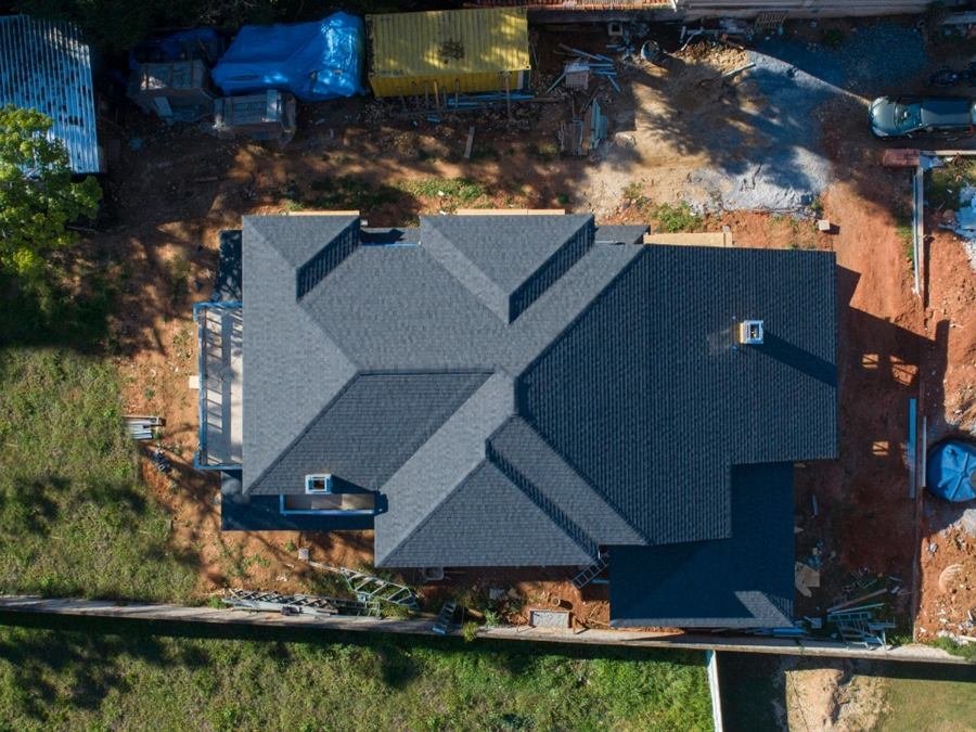 Vista aérea de cobertura finalizada em steel frame
